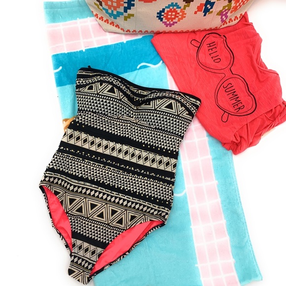 Jessica Simpson Other - Jessica Simpson One-Piece Swimsuit New Large